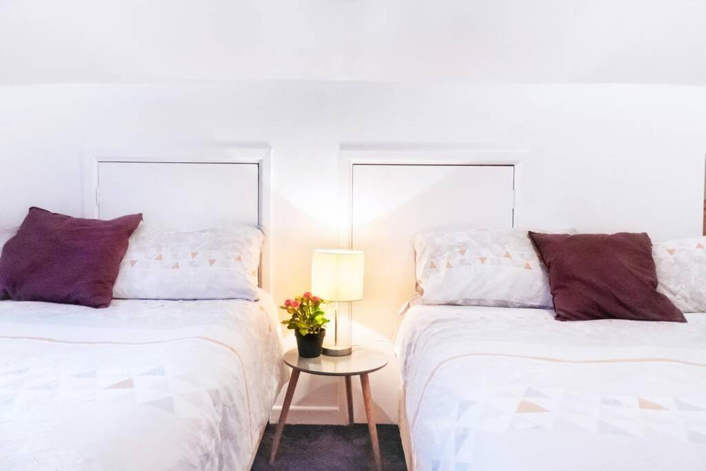 Apartment Up To 9 Close To Centre, Big Tv And Wifi カーディフ エクステリア 写真