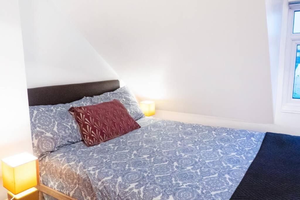 Apartment Up To 9 Close To Centre, Big Tv And Wifi カーディフ エクステリア 写真